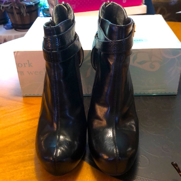 Maurices Haven mixed bootie 11 in original box - Picture 2 of 8